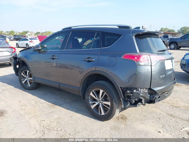 Toyota Rav4 Xle 2018 JTMWFREV1JD109482 Image 3