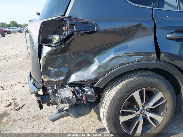 Toyota Rav4 Xle 2018 JTMWFREV1JD109482 Image 6