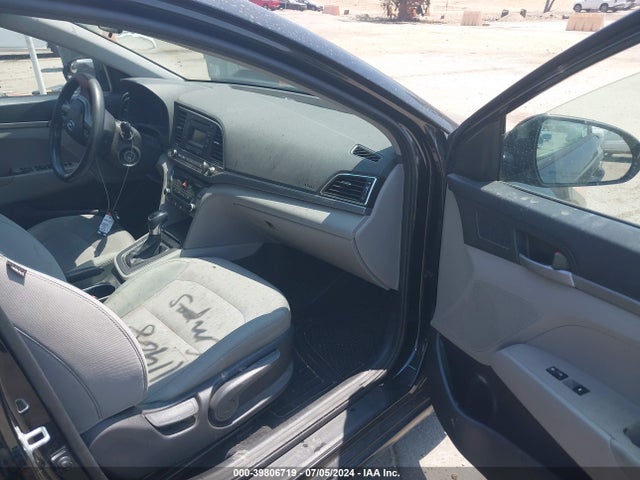 Hyundai ELANTRA SE 2017 5NPD74LF4HH081376 Image 5