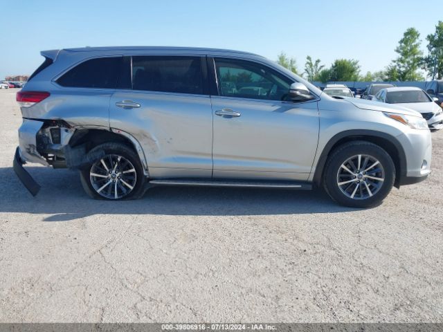 5TDKZRFH3JS264831 Toyota Highlander Xle
