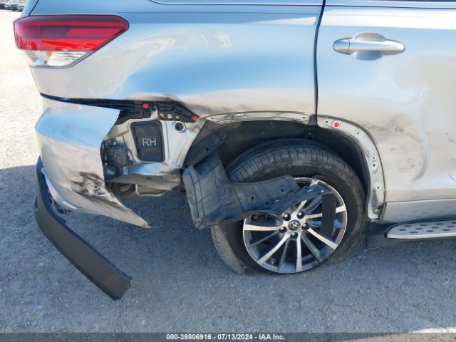 5TDKZRFH3JS264831 Toyota Highlander Xle