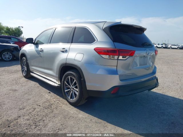 5TDKZRFH3JS264831 Toyota Highlander Xle