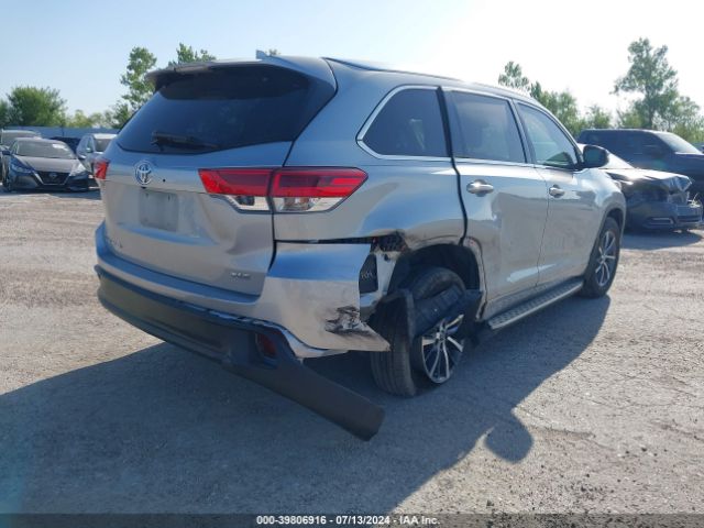 5TDKZRFH3JS264831 Toyota Highlander Xle