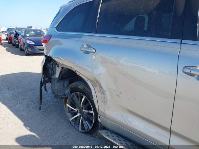 5TDKZRFH3JS264831 Toyota Highlander Xle