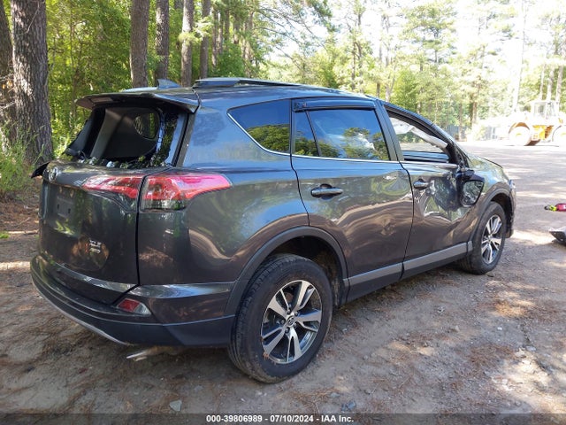 Toyota Rav4 Xle 2018 JTMRFREV9JJ717250 Image 4
