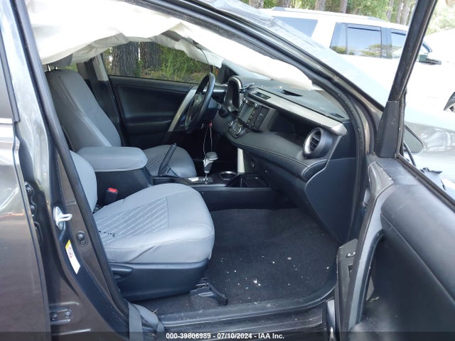 Toyota Rav4 Xle 2018 JTMRFREV9JJ717250 Image 5