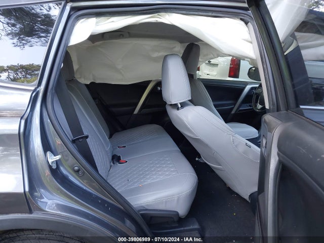 Toyota Rav4 Xle 2018 JTMRFREV9JJ717250 Image 8
