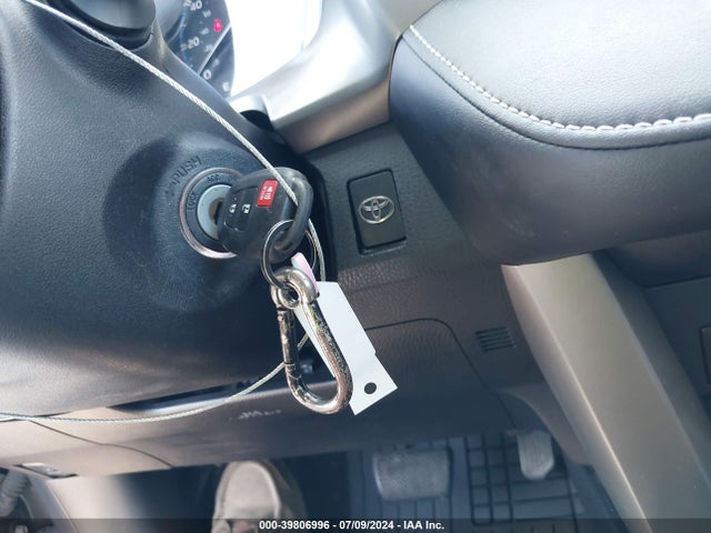 Toyota Rav4 Xle 2017 2T3WFREV0HW377808 Image 11
