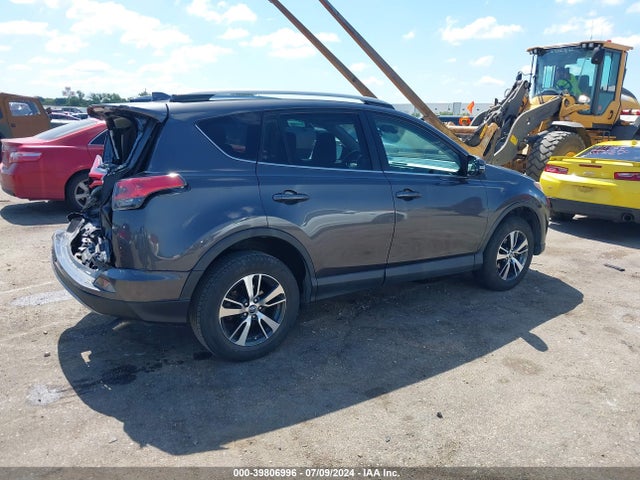 Toyota Rav4 Xle 2017 2T3WFREV0HW377808 Image 4