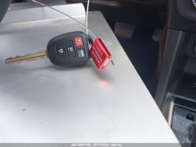 Toyota COROLLA LE 2016 5YFBURHE9GP428702 Image 11