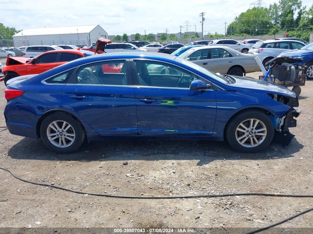 Hyundai SONATA SE 2017 5NPE24AF2HH540331 Image 14