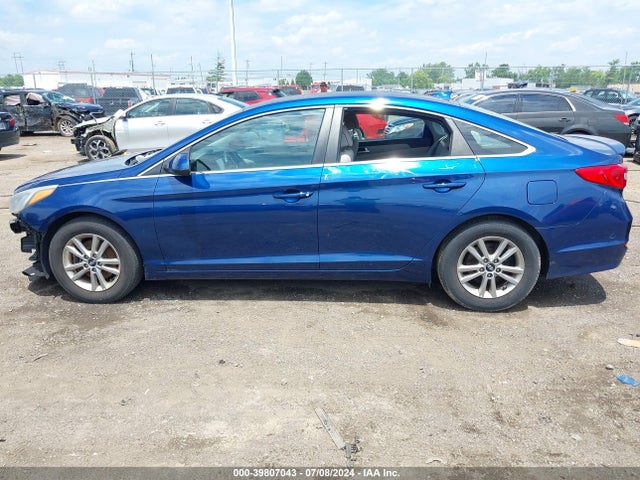 Hyundai SONATA SE 2017 5NPE24AF2HH540331 Image 15