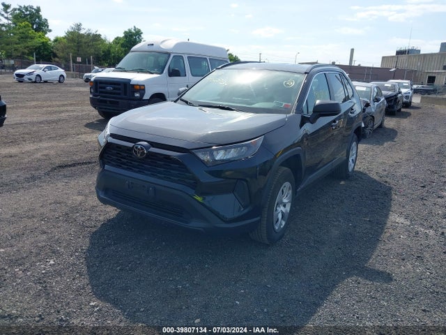 Toyota RAV4 LE 2020 2T3F1RFV1LW131971 Image 2