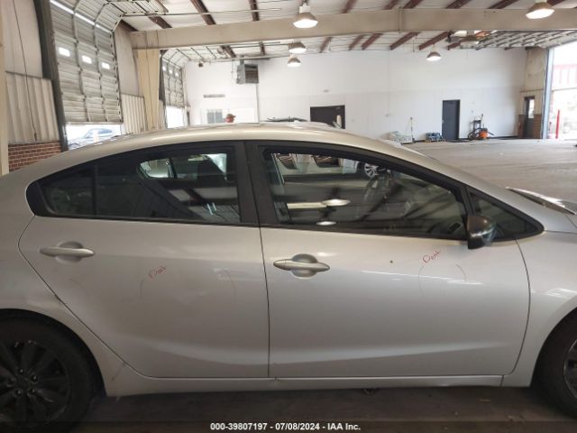 KNAFX4A63E5209577 KIA FORTE LX