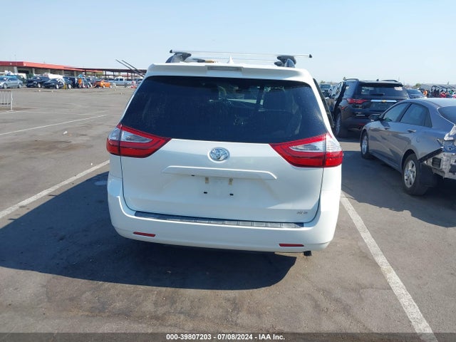 Toyota Sienna Xle 8 Passenger 2018 5TDYZ3DC8JS951219 Image 16