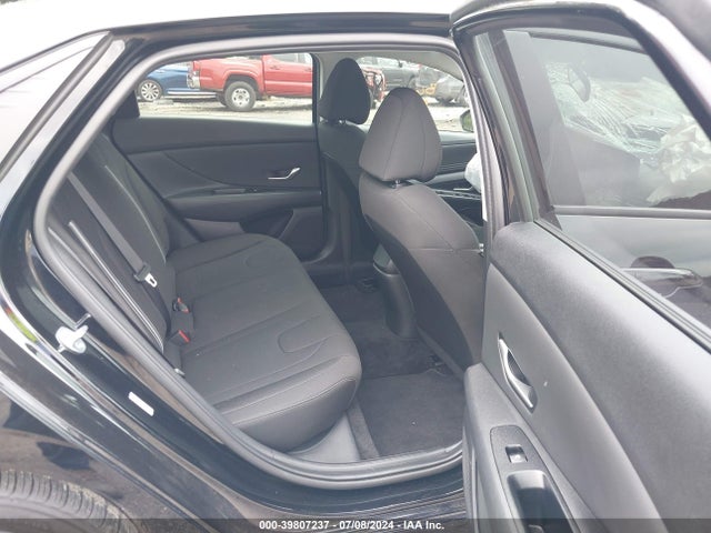 KMHLS4AG5PU615586 Hyundai ELANTRA SEL