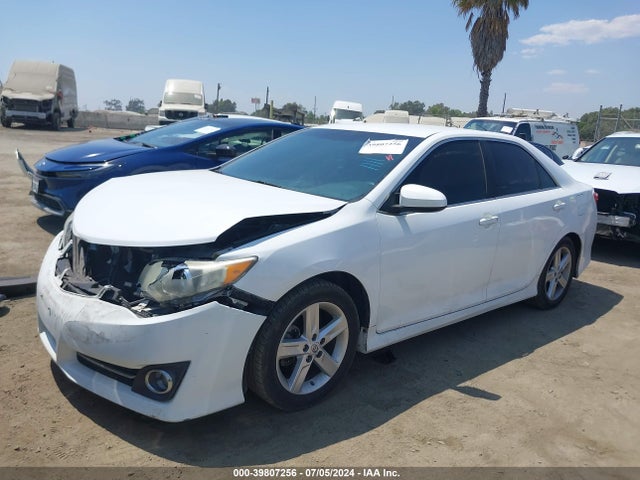 Toyota CAMRY SE 2014 4T1BF1FK1EU427186 Image 2