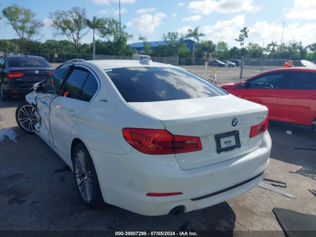 WBAJA9C57KB393044 BMW 530e Iperformance