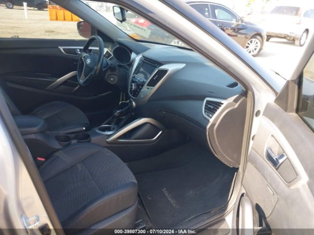 KMHTC6AD6EU214768 Hyundai Veloster Base W/black