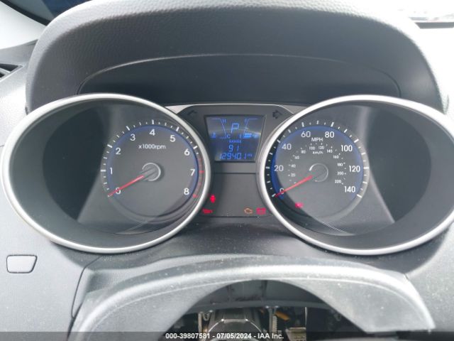 KM8JU3AG4FU017516 Hyundai TUCSON SE