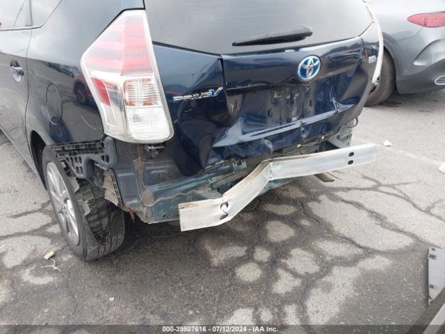 JTDZN3EU7HJ071594 Toyota Prius V Three