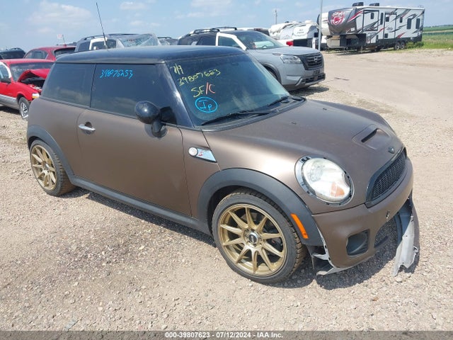 2010 MINI COOPER S WMWMF7C5XATX42970 Photo 0