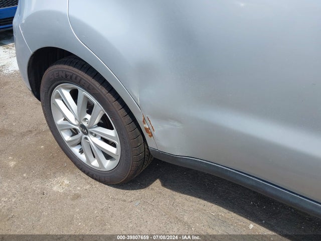 KNDJP3A5XJ7611738 KIA SOUL +