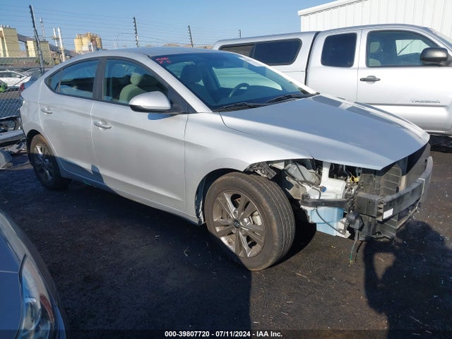 2018 5NPD84LF4JH307371 main image