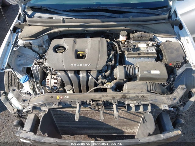 Hyundai ELANTRA SEL 2018 5NPD84LF4JH307371 Image 10