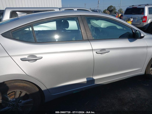 Hyundai ELANTRA SEL 2018 5NPD84LF4JH307371 Image 14