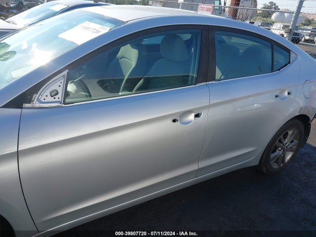 Hyundai ELANTRA SEL 2018 5NPD84LF4JH307371 Image 15