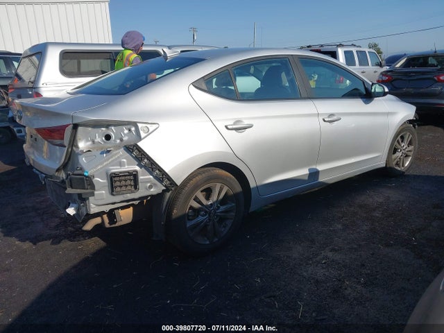Hyundai ELANTRA SEL 2018 5NPD84LF4JH307371 Image 4