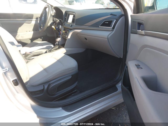 Hyundai ELANTRA SEL 2018 5NPD84LF4JH307371 Image 5