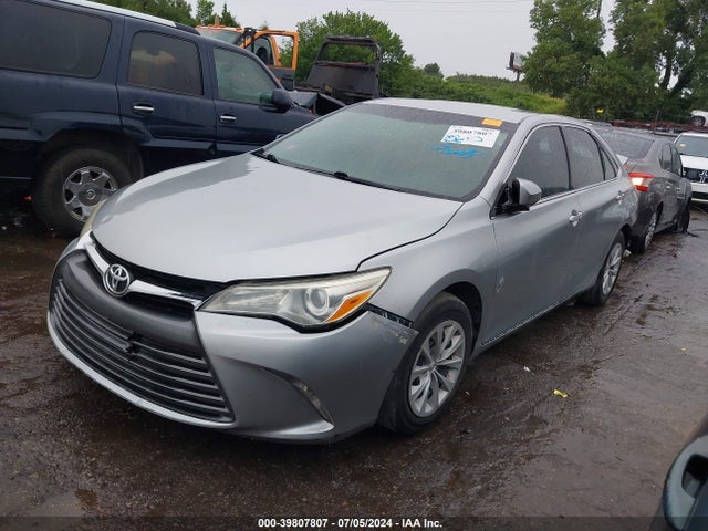 Toyota CAMRY LE 2015 4T1BF1FK5FU885296 Image 2