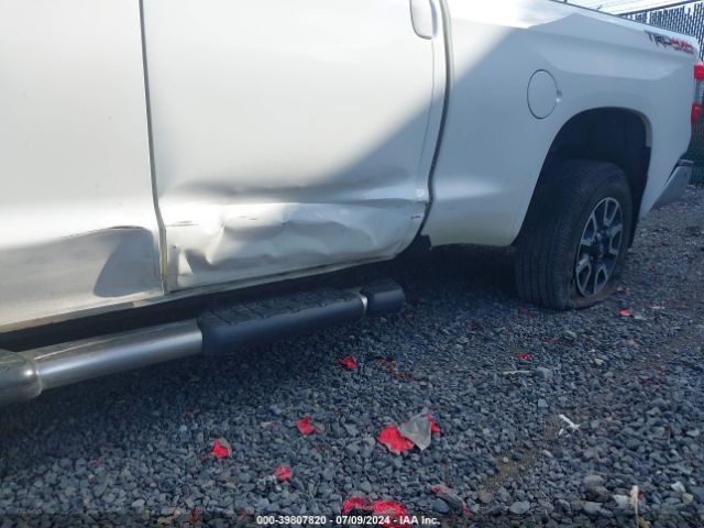 5TFUY5F13EX345299 Toyota Tundra Sr5 5.7l V8