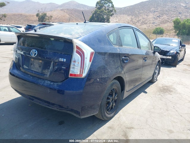 Toyota Prius Three 2014 JTDKN3DU7E1776345 Image 4