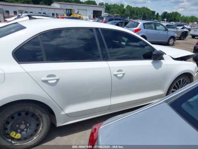 3VWD17AJ7FM405404 Volkswagen Jetta 1.8t Sport