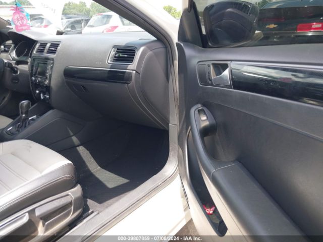 3VWD17AJ7FM405404 Volkswagen Jetta 1.8t Sport