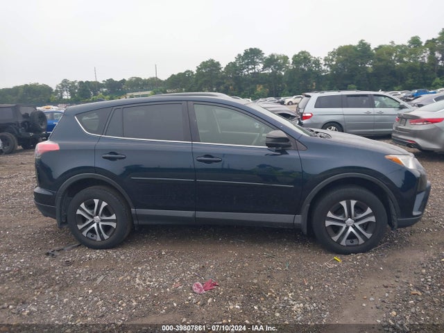 Toyota RAV4 LE 2017 JTMBFREV6HJ172894 Image 13