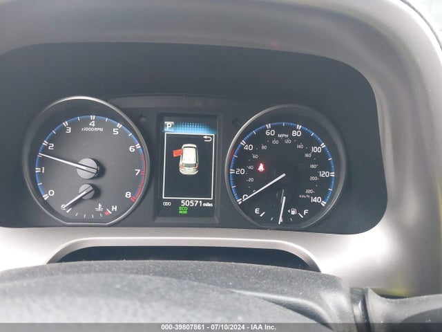 Toyota RAV4 LE 2017 JTMBFREV6HJ172894 Image 15