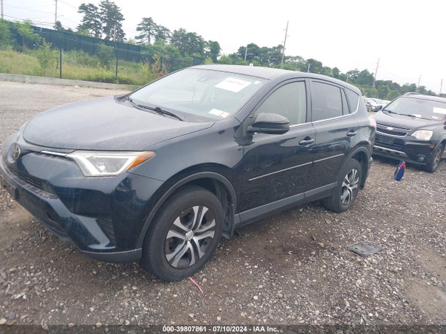 Toyota RAV4 LE 2017 JTMBFREV6HJ172894 Image 2