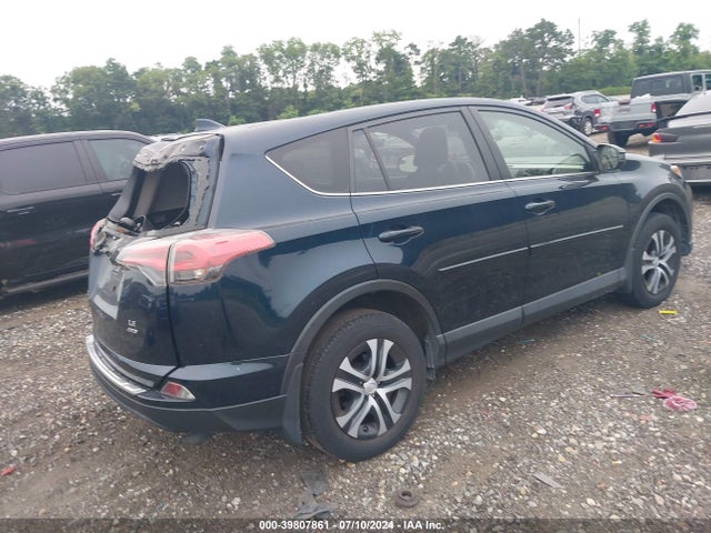 Toyota RAV4 LE 2017 JTMBFREV6HJ172894 Image 4