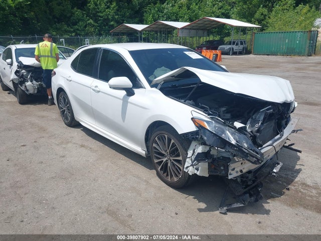 Toyota CAMRY SE 2018 4T1B11HK2JU616774 zdjęcie główne