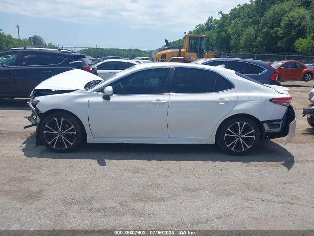 Toyota CAMRY SE 2018 4T1B11HK2JU616774 Image 14