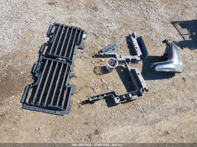 1GKS2AKC9JR250211 GMC YUKON SLE