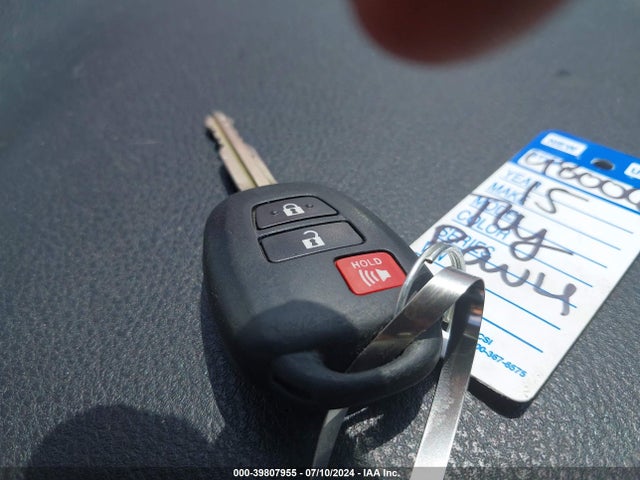 Toyota RAV4 LE 2015 JTMZFREV1FD080330 Image 11