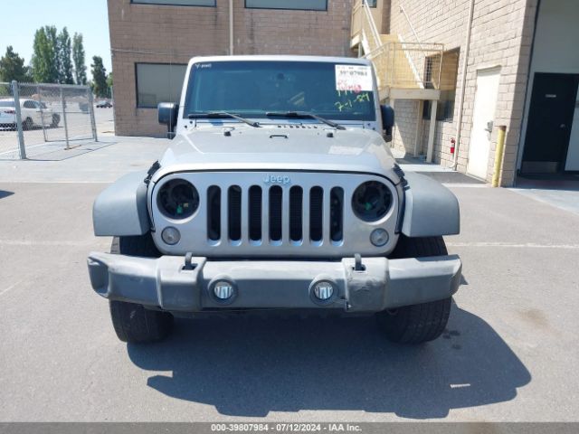 1C4BJWDG0HL622480 Jeep Wrangler Unlimited Sport 4x4