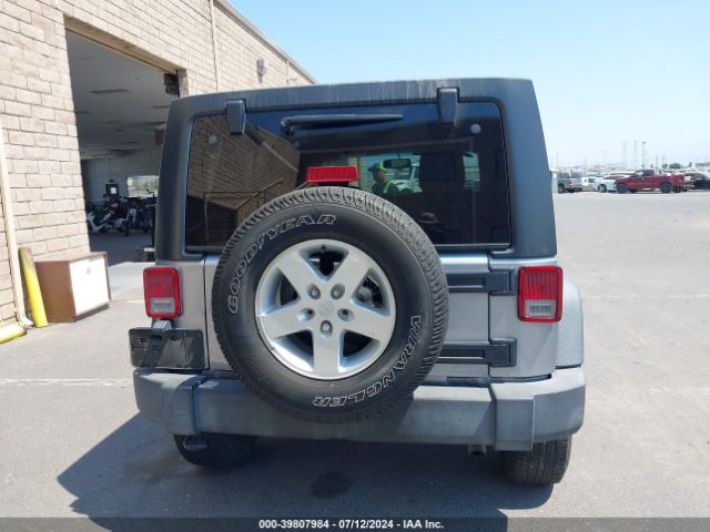 1C4BJWDG0HL622480 Jeep Wrangler Unlimited Sport 4x4