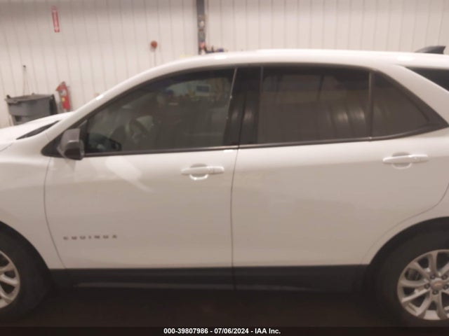 Chevrolet EQUINOX LS 2018 2GNAXHEV4J6345731 Image 14
