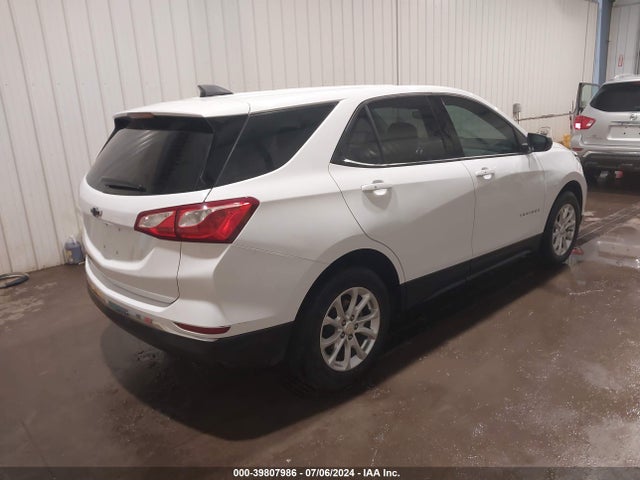 Chevrolet EQUINOX LS 2018 2GNAXHEV4J6345731 Image 4